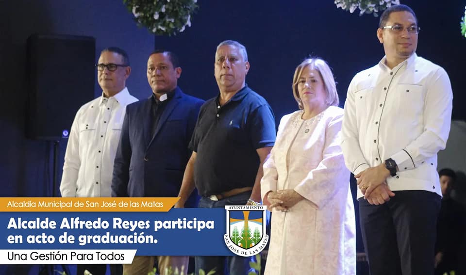 Alcalde Municipal  Alfredo Reyes, participó del acto de graduación del Colegio Padre Julio Chevalier.