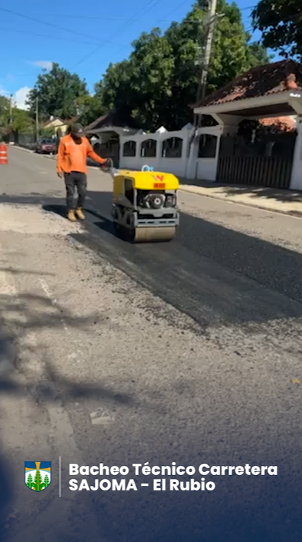 Avanza el Bacheo Técnico en la carretera Sajoma – El Rubio